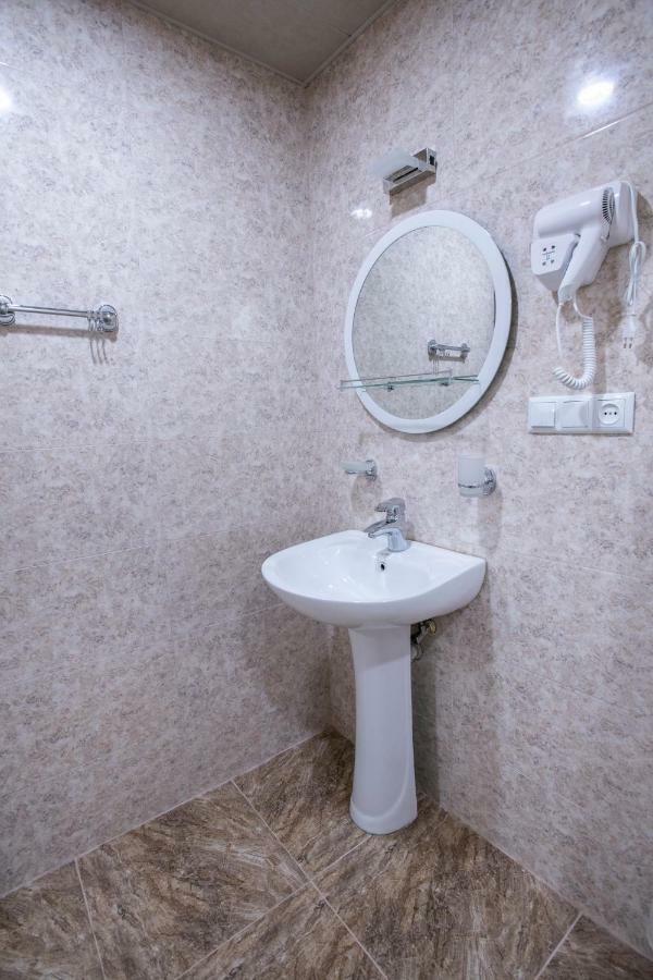 Dada - Cozy Apartment In The Center Of Тбилиси Екстериор снимка